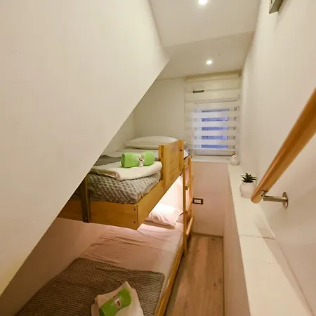 New, Close To The Beach Apartment With Terrace, 2-Room, Old Town Trogir Nearby Διαμέρισμα *