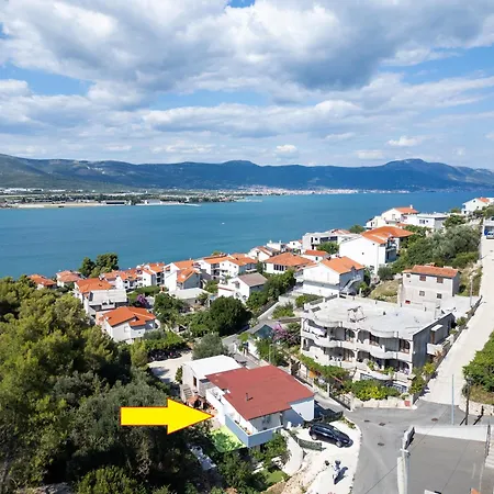 דירה New, Close To The Beach Apartment With Terrace, 2-Room, Old Town Trogir Nearby טרוגיר