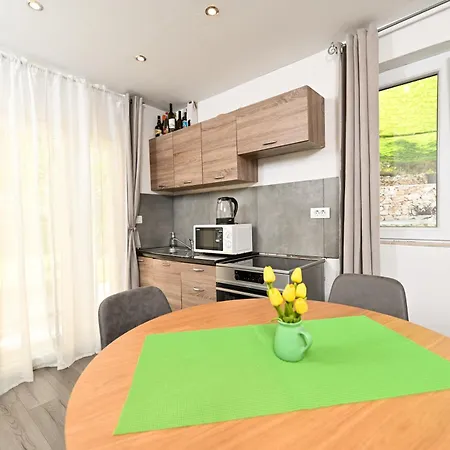 New, Close To The Beach Apartment With Terrace, Grill, Parking, 2-Rooms Lejlighed