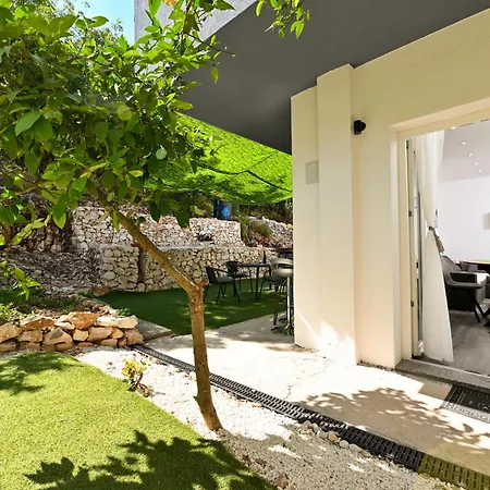 New, Close To The Beach Apartment With Terrace, Grill, Parking, 2-Rooms