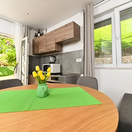 New, Close To The Beach Apartment With Terrace, 2-Room, Old Town Trogir Nearby Trogir