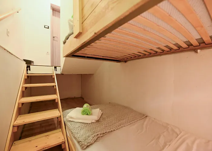 Appartement New, Close To The With Terrace, 2-room, Old Town Nearby Trogir