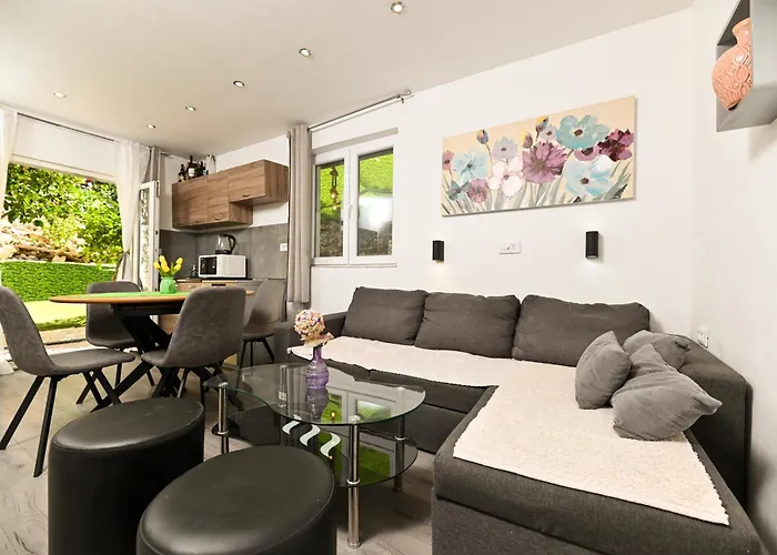 New, Close To The With Terrace, 2-room, Old Town Nearby Trogir