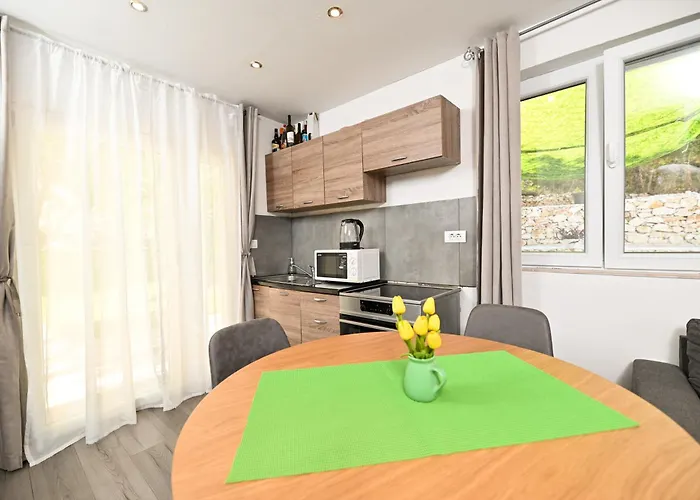 New, Close To The With Terrace, 2-room, Old Town Nearby Appartement