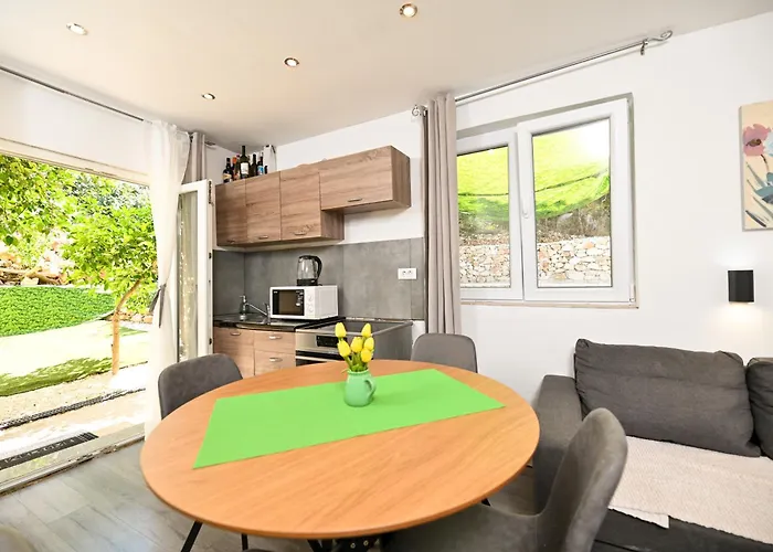 New, Close To The With Terrace, 2-room, Old Town Nearby *