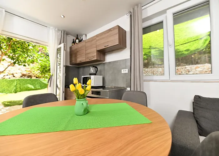 New, Close To The With Terrace, 2-room, Old Town Nearby Trogir