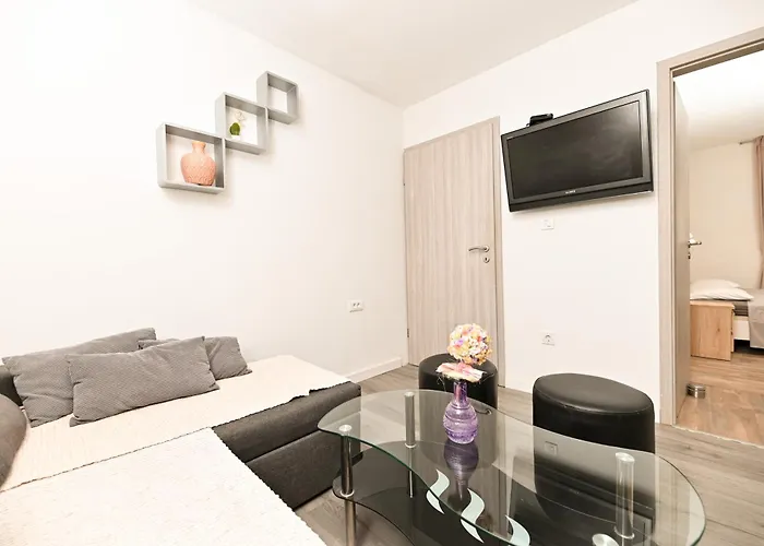 New, Close To The With Terrace, 2-room, Old Town Nearby Appartement *